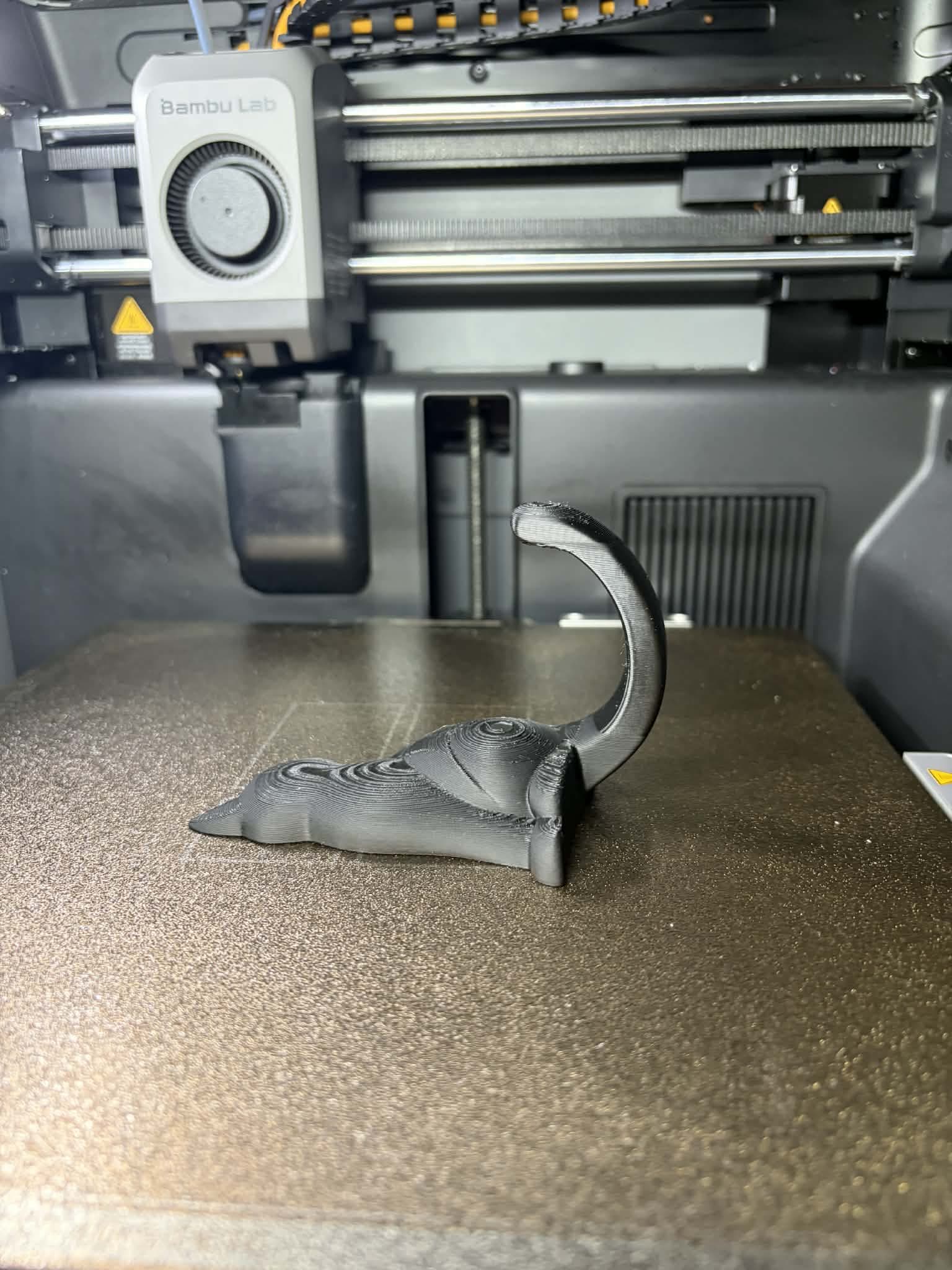 Минималистичный настенный крючок «Кот»