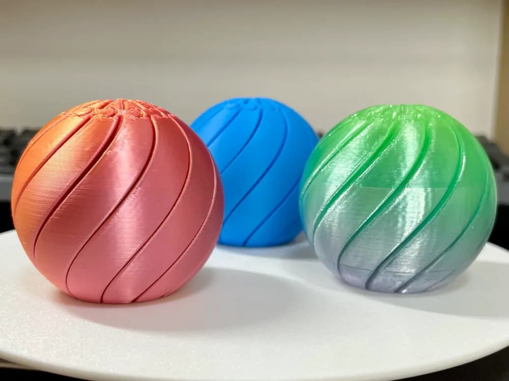 Крутящийся фиджет-мяч — фото 1